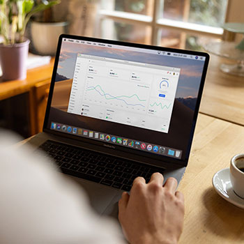 意甲媒体统计米兰2025年最佳和最差：拉比奥特对阵都灵的凌空劲射，当选最佳进球